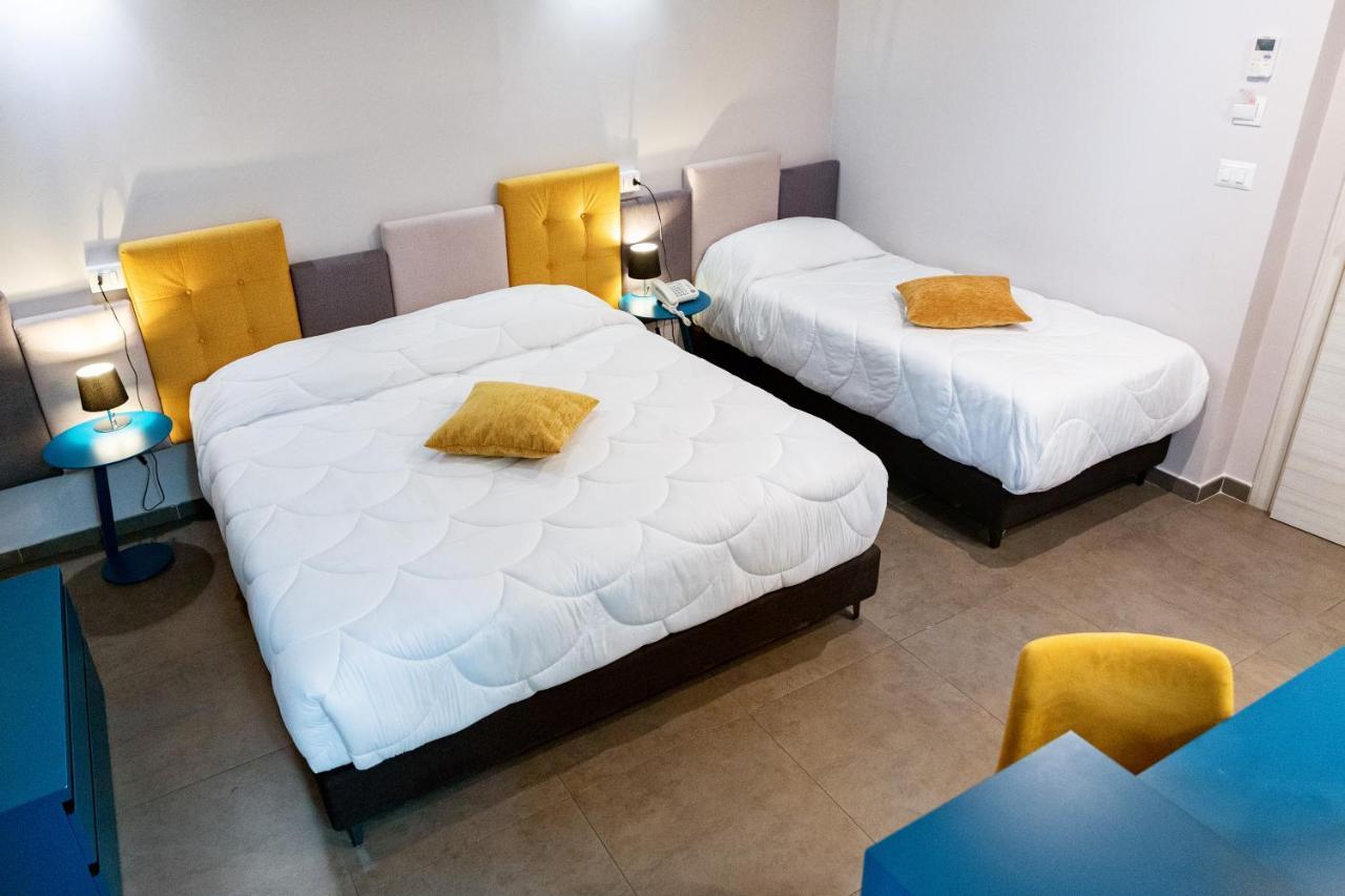 Hotel Eubea Reggio di Calabria Bagian luar foto
