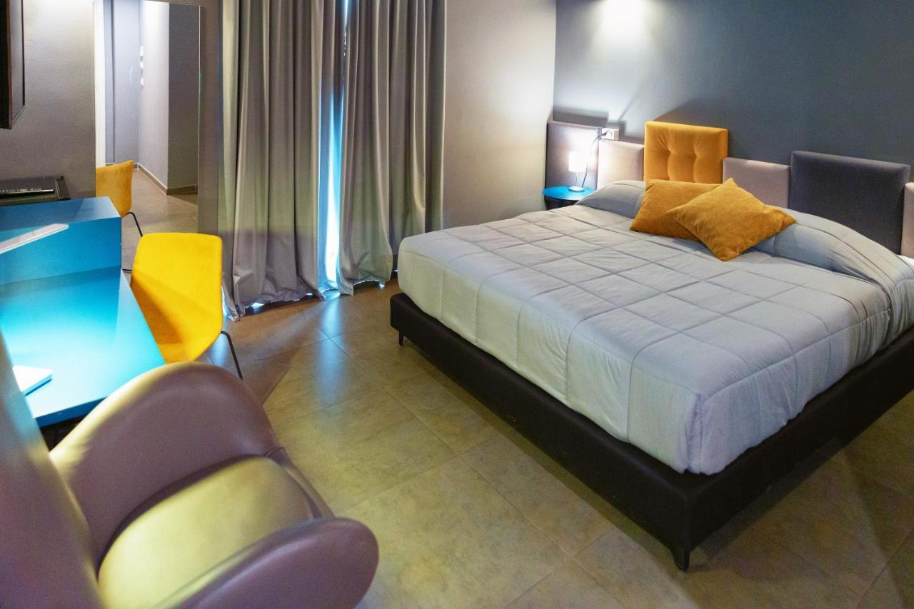 Hotel Eubea Reggio di Calabria Bagian luar foto