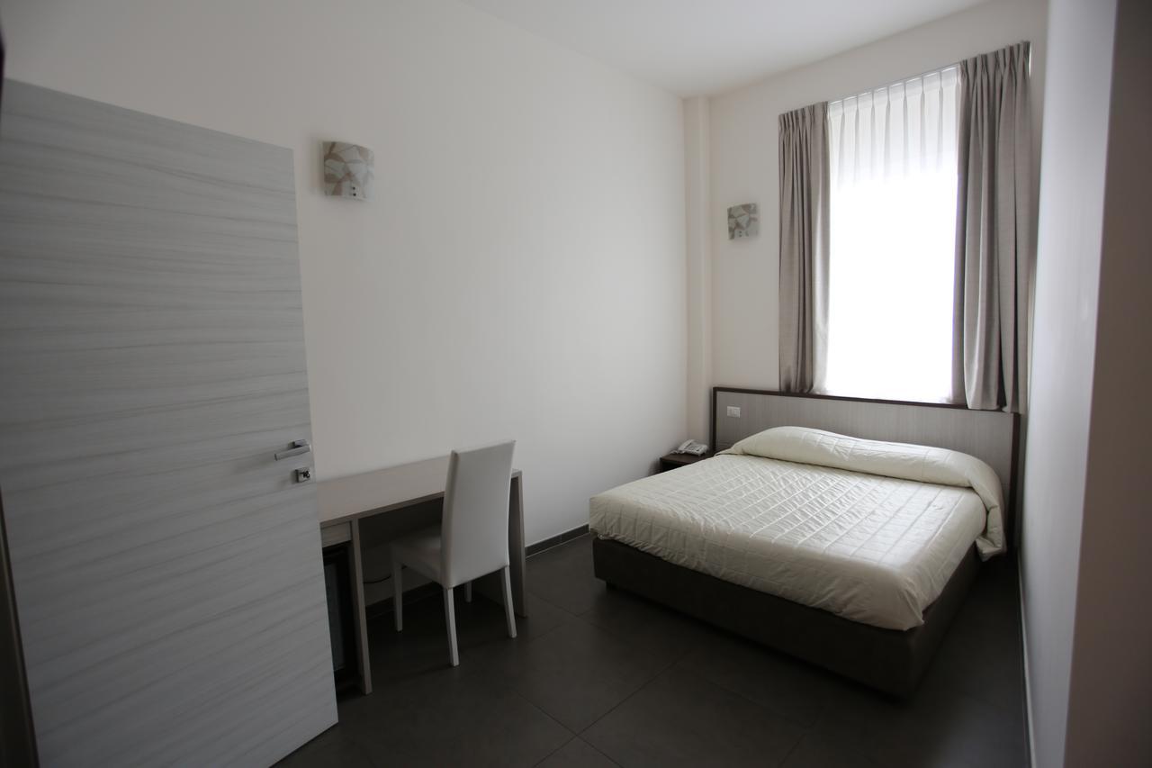 Hotel Eubea Reggio di Calabria Bagian luar foto