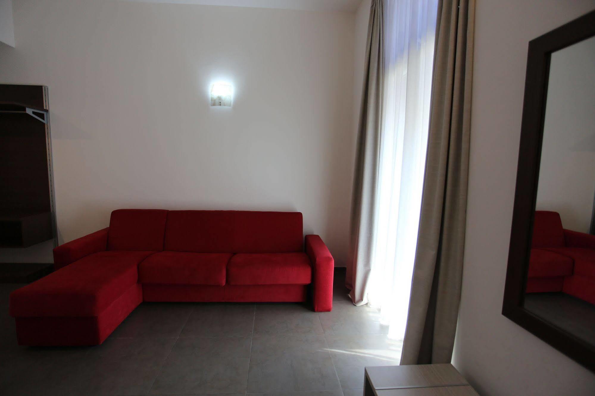 Hotel Eubea Reggio di Calabria Bagian luar foto