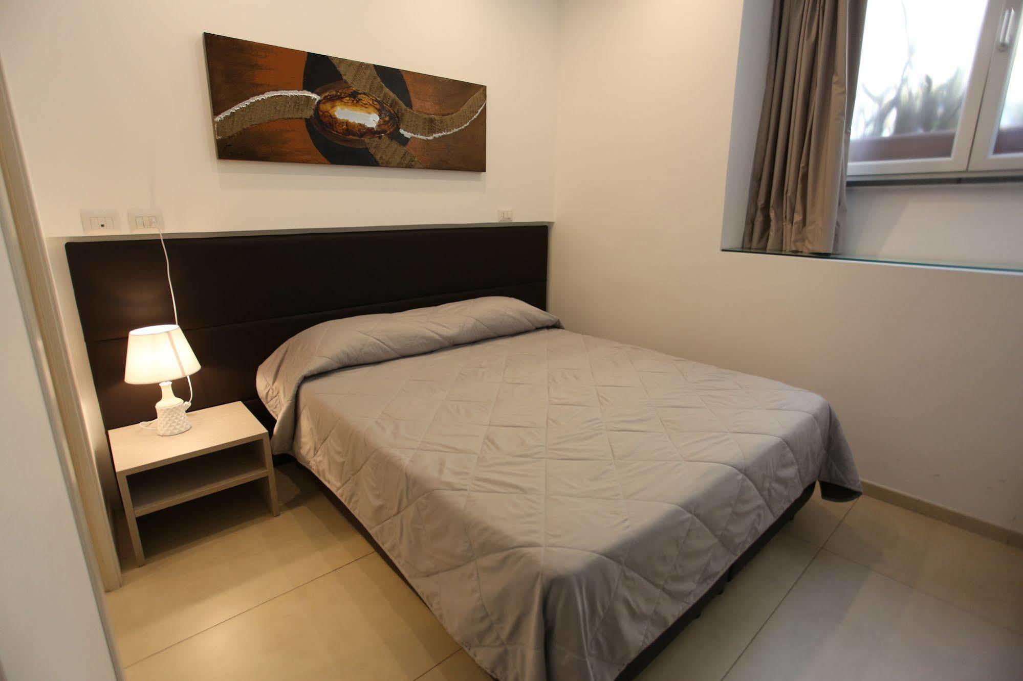 Hotel Eubea Reggio di Calabria Bagian luar foto